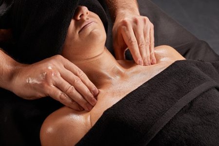 four hand massage in dhaka